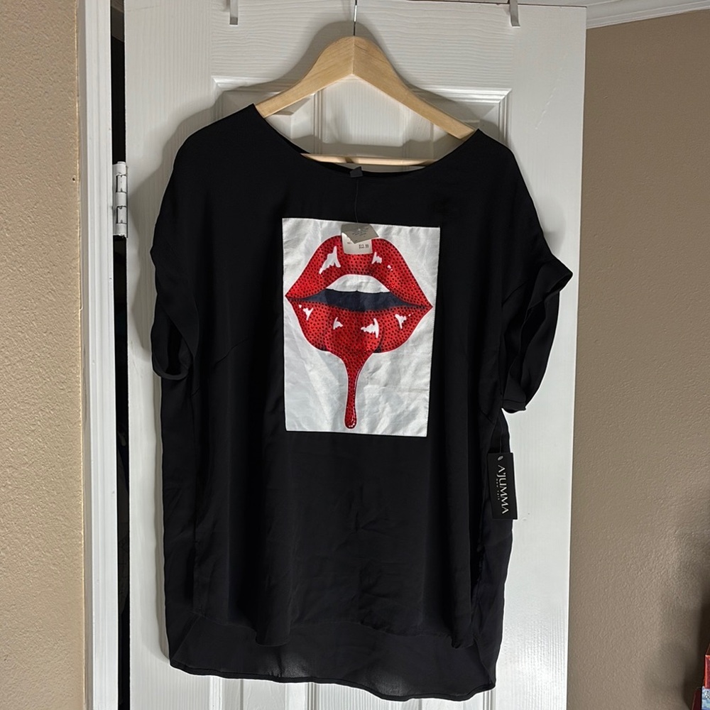 Red and Black Graphic Short Sleeve T-Shirt
